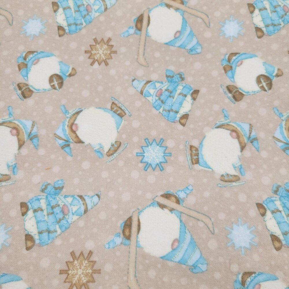 I Love Sn Gnomies Flannel Fabric Shelly Comiskey Henry Glass and Co 1.25 Yards